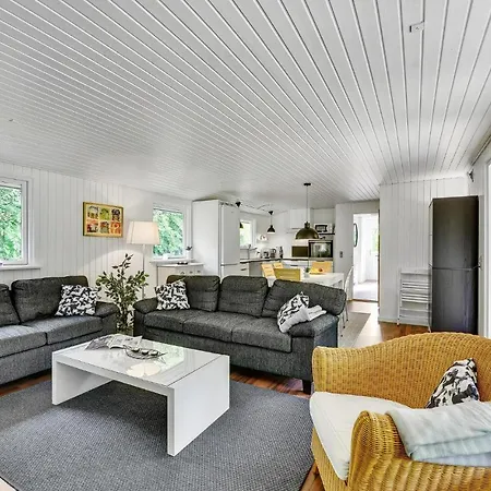 3 Bedroom Gorgeous In * Oksbøl