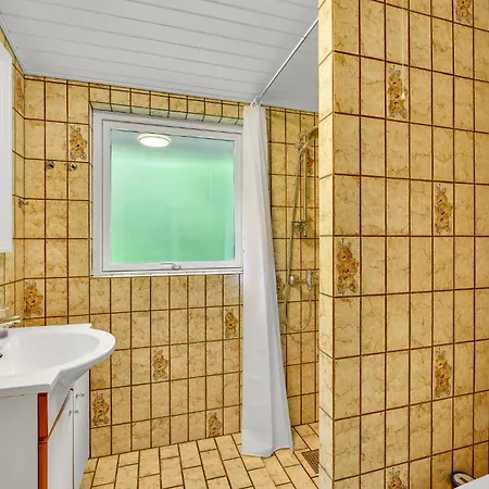 3 Bedroom Gorgeous In 펜션 *